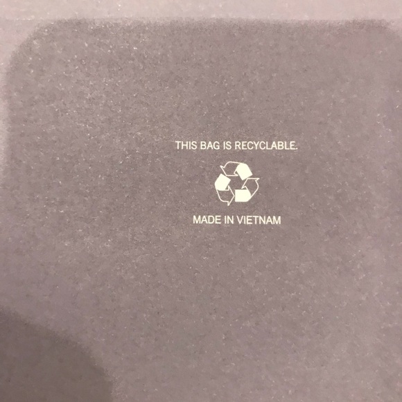 Bergdorf Goodman violet handle paper bag. NWOT - Picture 3 of 7